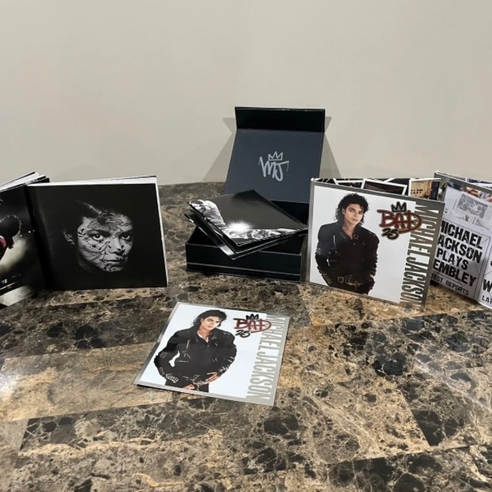 Michael Jackson BAD: 25th Anniversary Deluxe Edition
